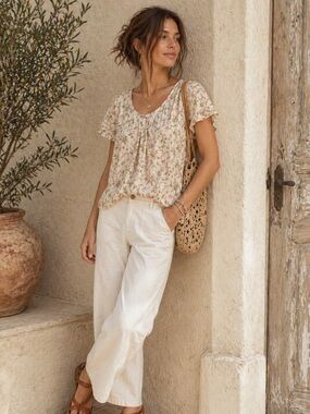 Floral Blouse Scoop Neck Short Sleeve Top in Cream and Pink M Size